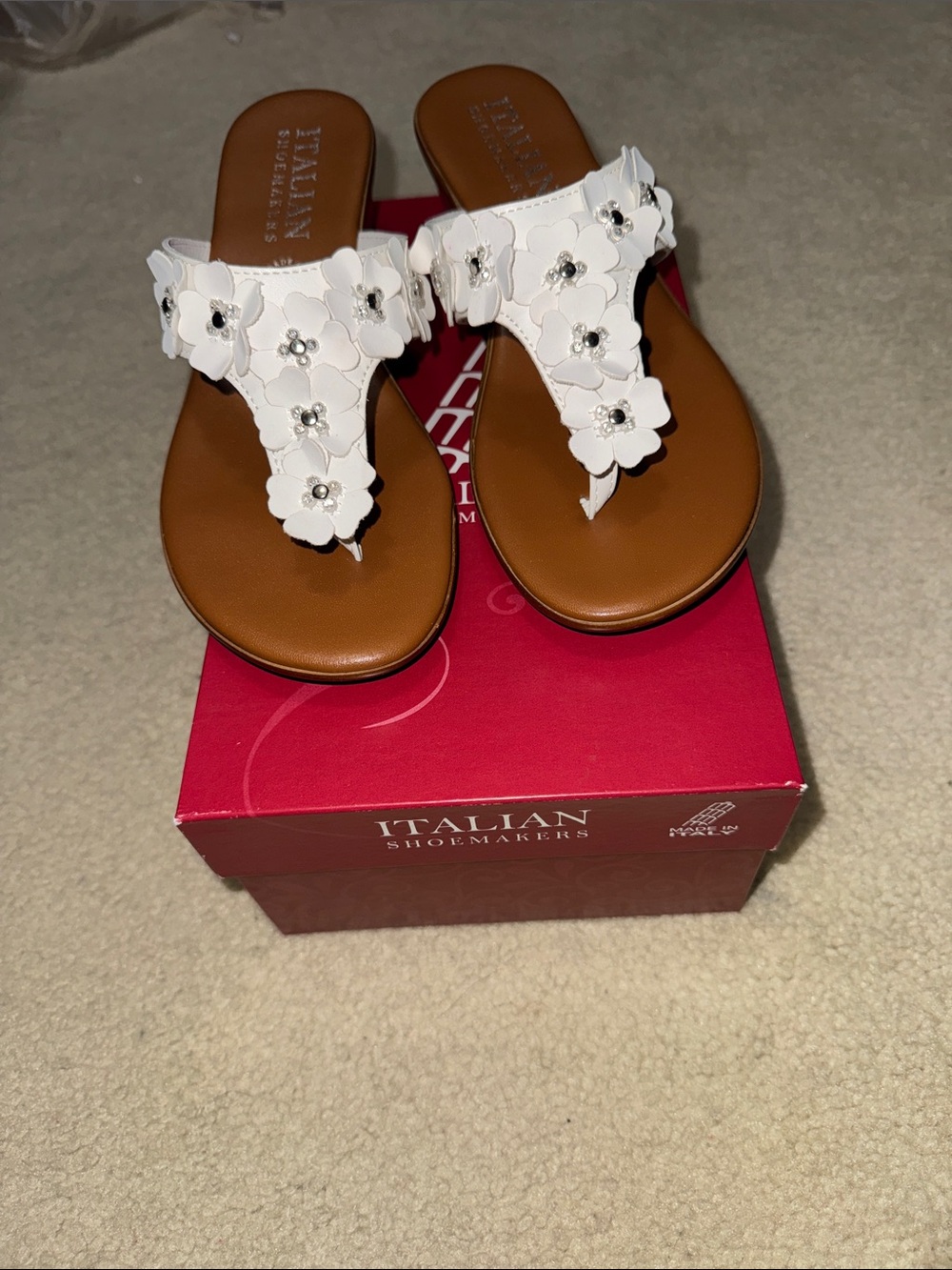 Italian Shoemakers White Floral Leather Thong Sandals w/Brown Footbed NWT Size 8